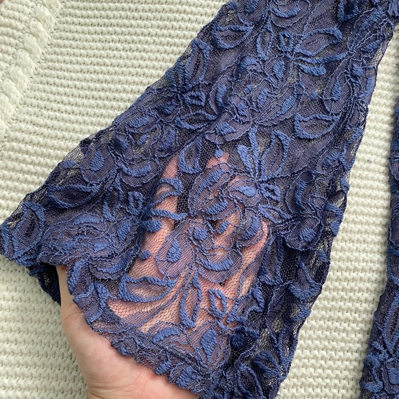 SOCIALITE LACE DRESS - Picture 4 of 4